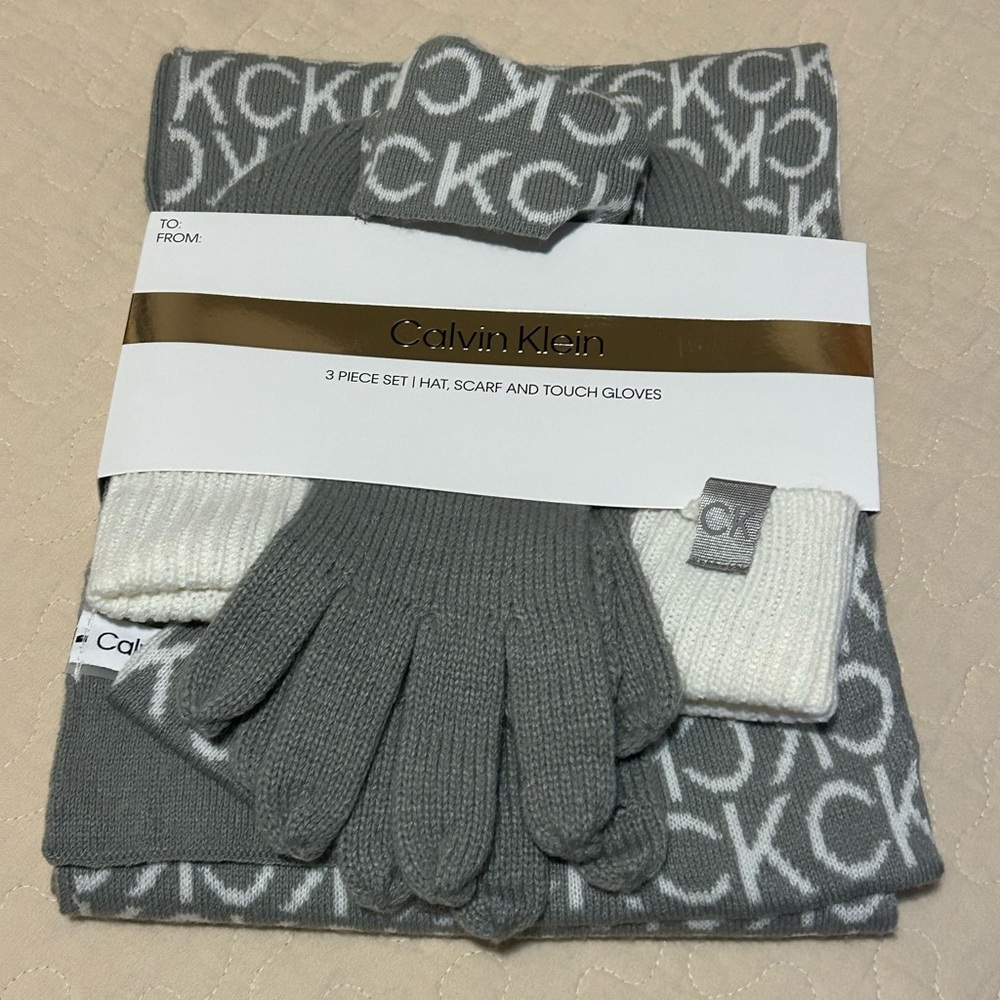 Calvin Klein Gray and White Knit Set